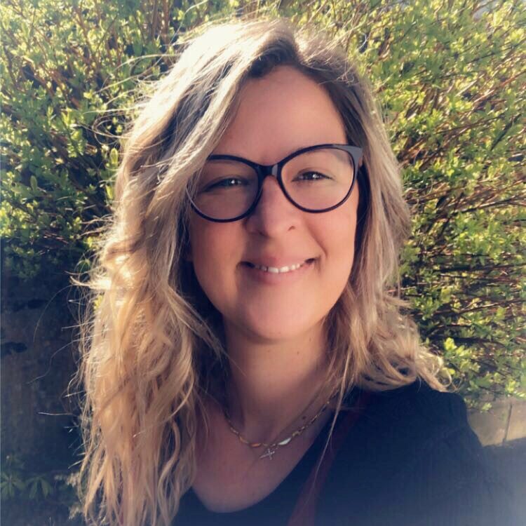 Photo de la directrice adjointe